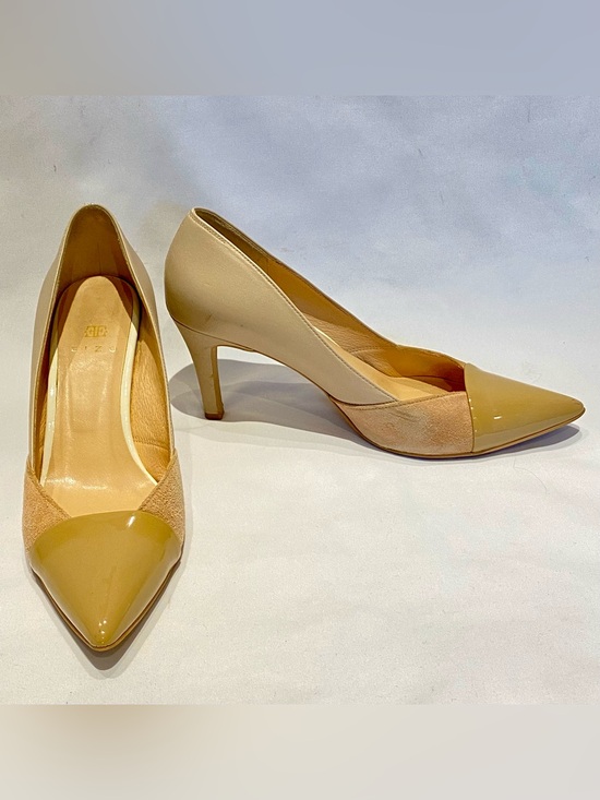 EIZO Shoes - EIZO Beige Patent Leather and Suede Pumps, size 23.5 (6.5)